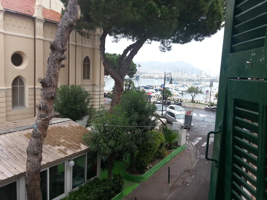 Case Vacanze Borgo Marina Imperia Værelse billede