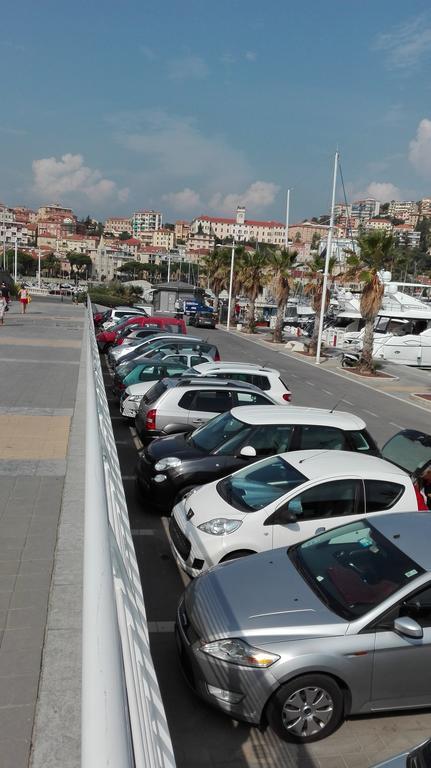 Case Vacanze Borgo Marina Imperia Eksteriør billede