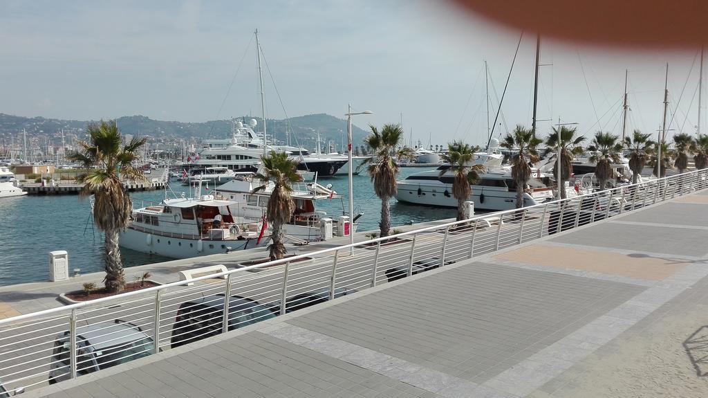 Case Vacanze Borgo Marina Imperia Eksteriør billede