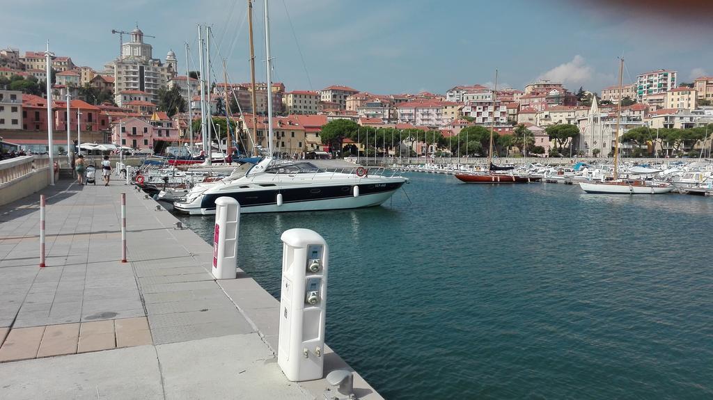 Case Vacanze Borgo Marina Imperia Eksteriør billede